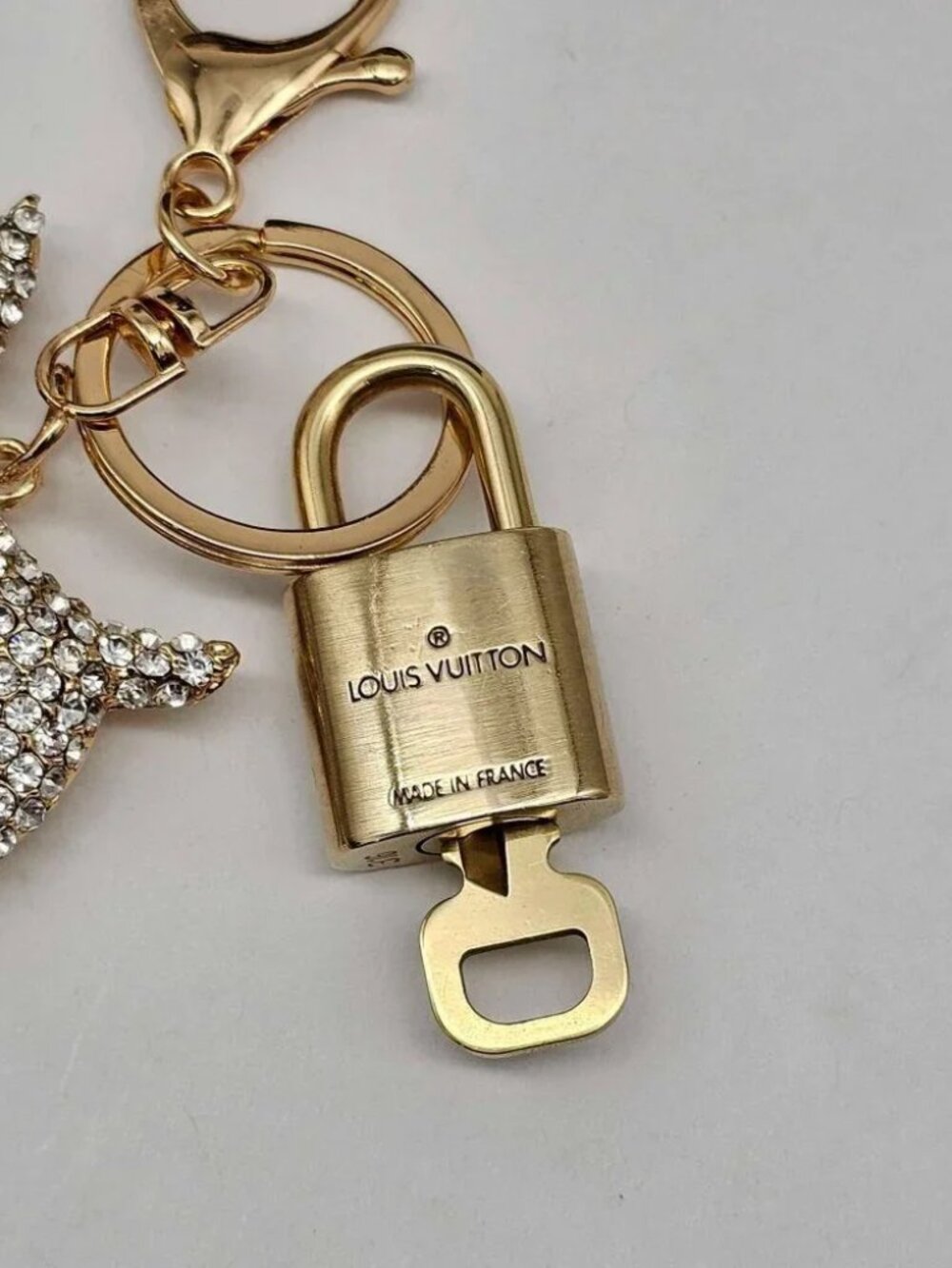 Louis Vuitton Gold Lock & Key 🔑 Authentic LV Unbranded Dog Keychain Charm - Picture 6 of 7